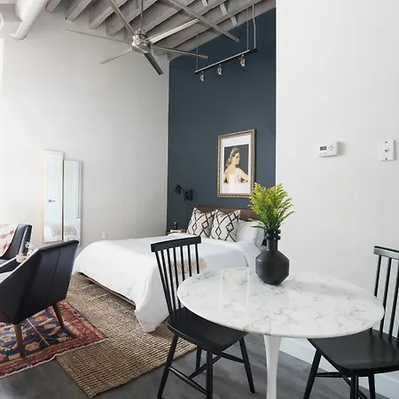 Unique Studio In Downtown Crossing